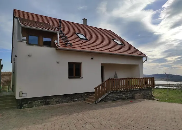 Ti-to Apartment